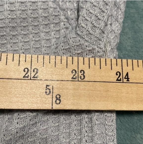 Dazy Gray Long Sleeve Waffle Weave T Shirt Women Size XL - Picture 7 of 8